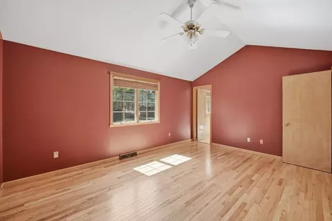 Bedroom - 11 Laurel Dr, Easthampton, MA 01027 photo 2 of 8