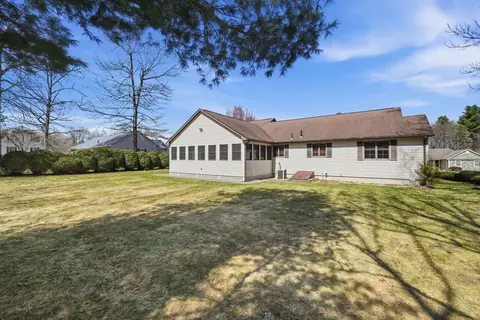 Exterior - 11 Laurel Dr, Easthampton, MA 01027 photo 4 of 6