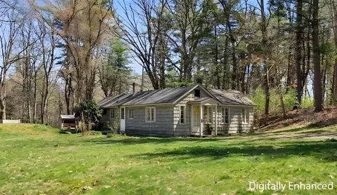 261 Central St, Rowley, MA 01969