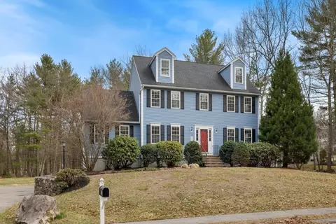 32 Cabral Dr, Middleton, MA 01949 photo 2