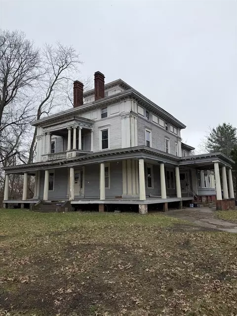 1030 Worthington St, Springfield, MA 01109