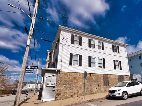 232 Alden St, Fall River, MA 02723 photo 2