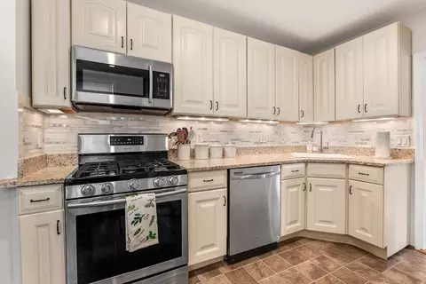 285 Colburn St, Dedham, MA 02026 photo 18
