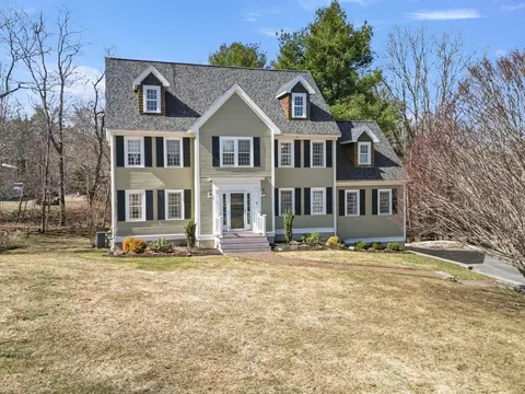 4 Davis Ln, Georgetown, MA 01833