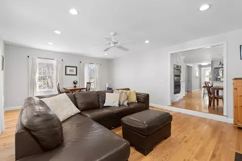 4 Davis Ln, Georgetown, MA 01833 photo 9