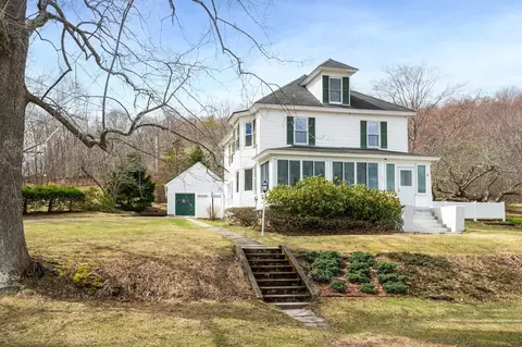 64 Whitehall Rd, Amesbury, MA 01913