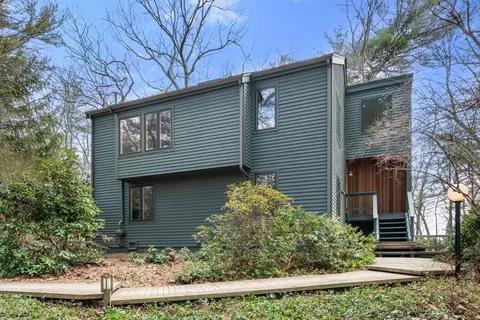 351 Silver Hill Rd, Concord, MA 01742