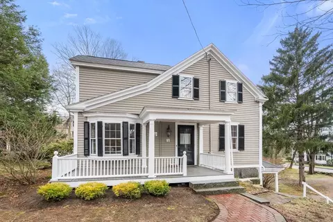 7 Russell St, Milton, MA 02186