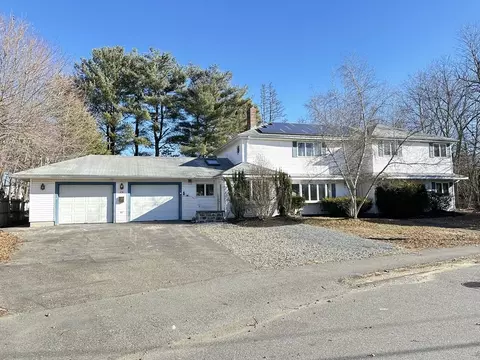 24 Hemlock Dr, Natick, MA 01760
