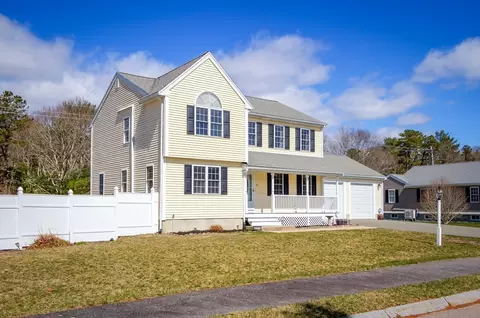 Exterior - 17 Lynne Rd, Wareham, MA 02571 photo 2 of 9