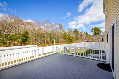 Exterior - 17 Lynne Rd, Wareham, MA 02571 photo 6 of 9