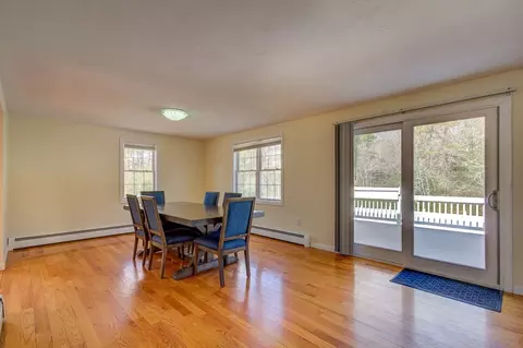 Dining - 17 Lynne Rd, Wareham, MA 02571 photo 2 of 5