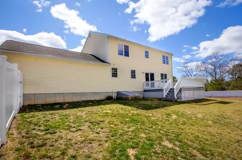 Exterior - 17 Lynne Rd, Wareham, MA 02571 photo 7 of 9