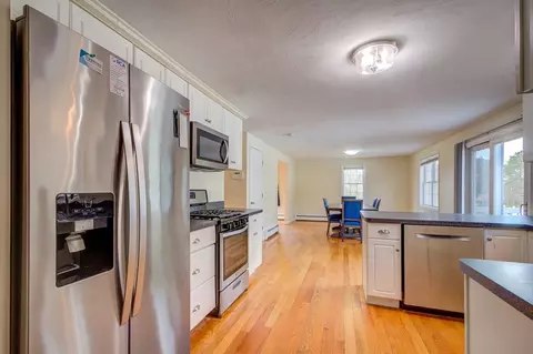 Kitchen - 17 Lynne Rd, Wareham, MA 02571 photo 1 of 8