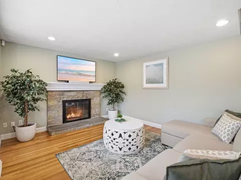 17 Daley St, Needham, MA 02494 photo 5