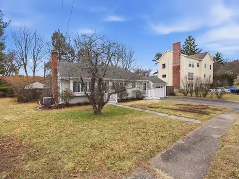 17 Daley St, Needham, MA 02494 photo 2