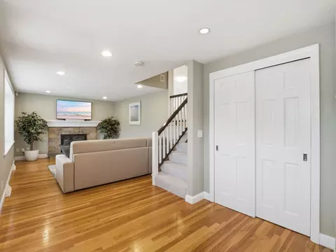 17 Daley St, Needham, MA 02494 photo 8
