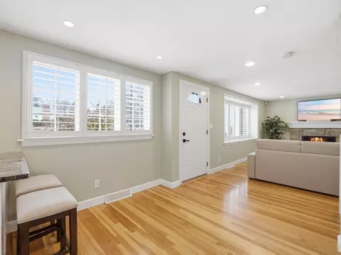 17 Daley St, Needham, MA 02494 photo 9