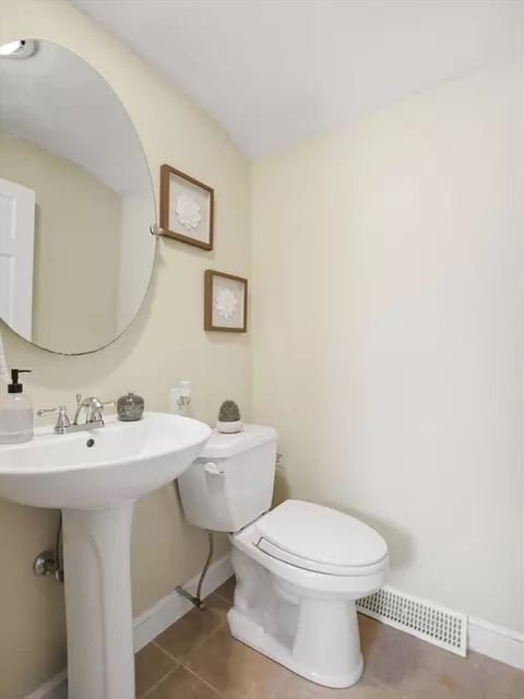 17 Daley St, Needham, MA 02494 photo 20