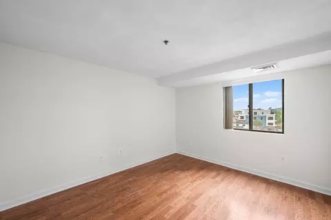 Bedroom - 39 Parlin St #503, Everett, MA 02149 photo 4 of 6