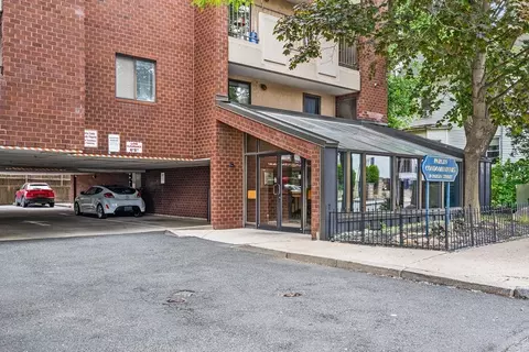 Exterior - 39 Parlin St #503, Everett, MA 02149 photo 2 of 3