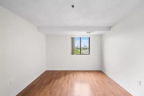 Bedroom - 39 Parlin St #503, Everett, MA 02149 photo 6 of 6