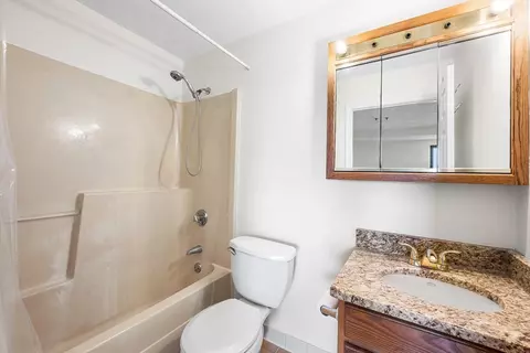Bath - 39 Parlin St #503, Everett, MA 02149 photo 1 of 1