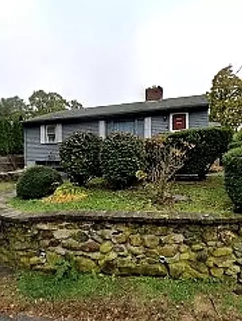 2 Savin Rd, Wakefield, MA 01880
