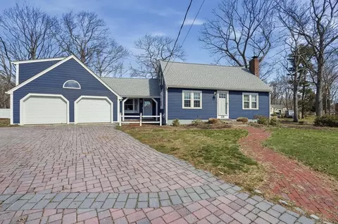 238 Atwell Cir, Marshfield, MA 02050