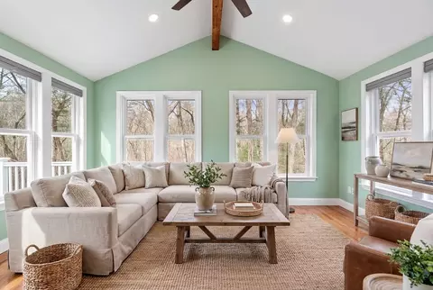 Living - 20 Meadowview Rd, Georgetown, MA 01833 photo 2 of 4