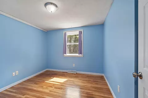Bedroom - 20 Meadowview Rd, Georgetown, MA 01833 photo 5 of 7