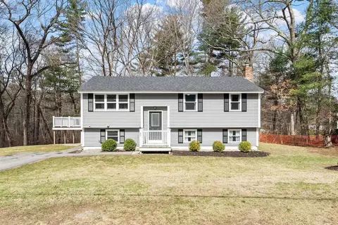 20 Meadowview Rd, Georgetown, MA 01833