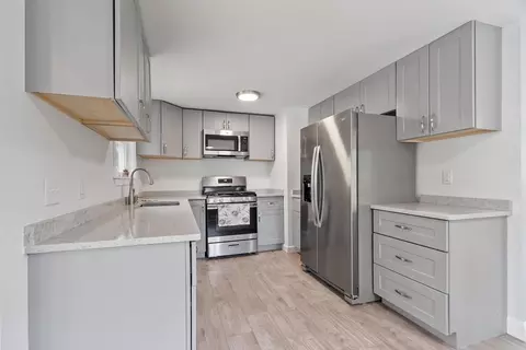 Kitchen - 20 Meadowview Rd, Georgetown, MA 01833 photo 2 of 3