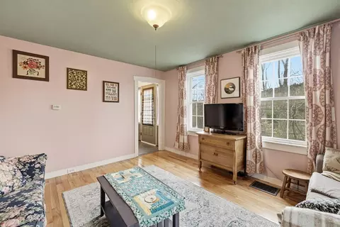 118 N Leverett Rd, Leverett, MA 01054 photo 5