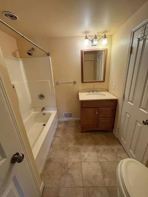Bath - 200 Lambert Ter #41, Chicopee, MA 01020 photo 4 of 4