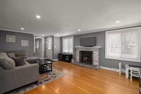 157 Pearl St, Reading, MA 01867 photo 10