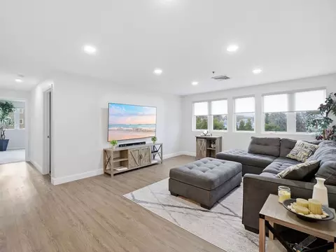 38 Dunham Rd #310, Beverly, MA 01915