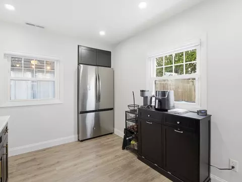 Kitchen - 63 Jasper St, Saugus, MA 01906 photo 4 of 7