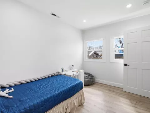 Bedroom - 63 Jasper St, Saugus, MA 01906 photo 6 of 8