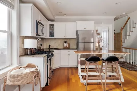 394 E 8th St #3, Boston, MA 02127 photo 5