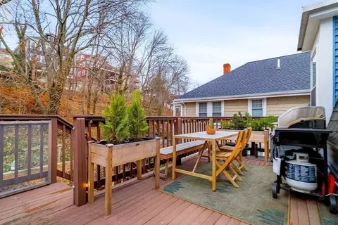 394 E 8th St #3, Boston, MA 02127 photo 21