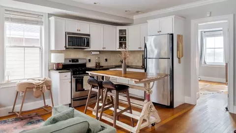 394 E 8th St #3, Boston, MA 02127 photo 4