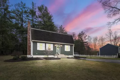 165 Worcester St, Taunton, MA 02780