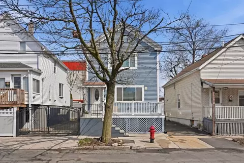 18 Winter St, Everett, MA 02149 photo 2