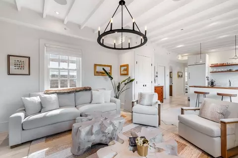 5 W Hill Pl #D, Boston, MA 02114