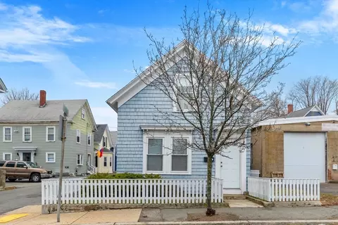 21 Roundy St, Beverly, MA 01915