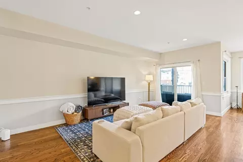 774 E 3rd St #1, Boston, MA 02127 photo 6