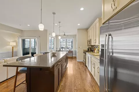 774 E 3rd St #1, Boston, MA 02127 photo 5