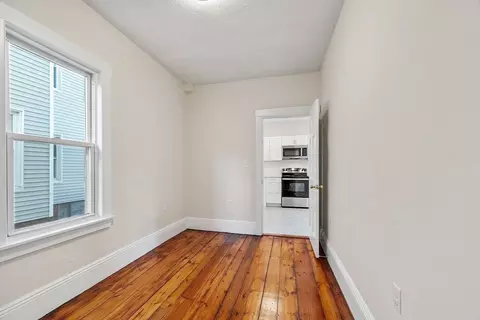 17 Everett Ave, Somerville, MA 02145 photo 4