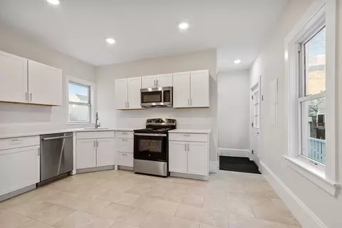 17 Everett Ave, Somerville, MA 02145 photo 5